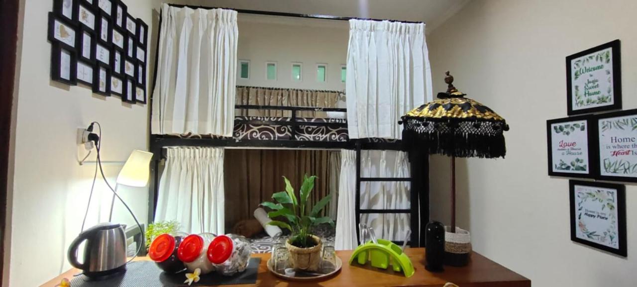 Coliving Jogja Sweet Home Kost Lengkap Di Jogjakarta Экстерьер фото