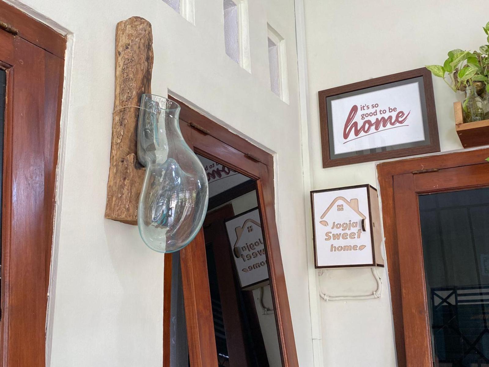 Coliving Jogja Sweet Home Kost Lengkap Di Jogjakarta Экстерьер фото