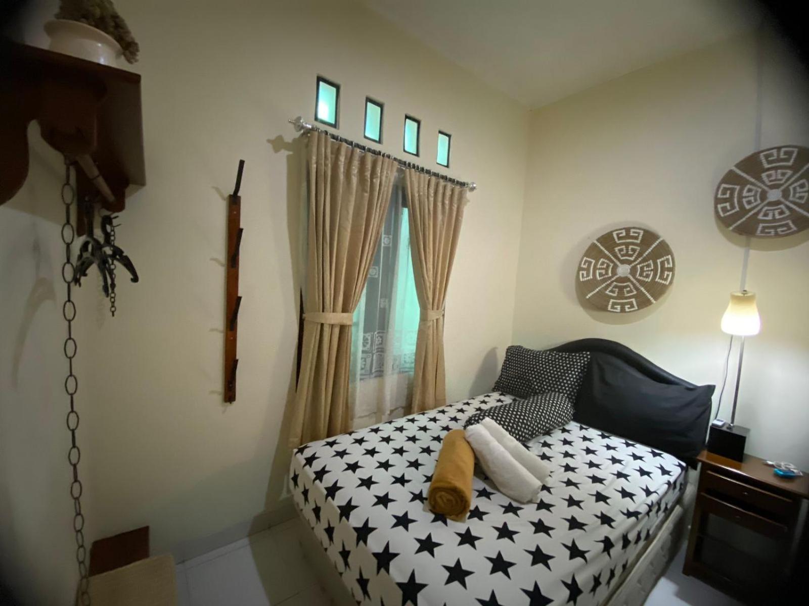 Coliving Jogja Sweet Home Kost Lengkap Di Jogjakarta Номер фото