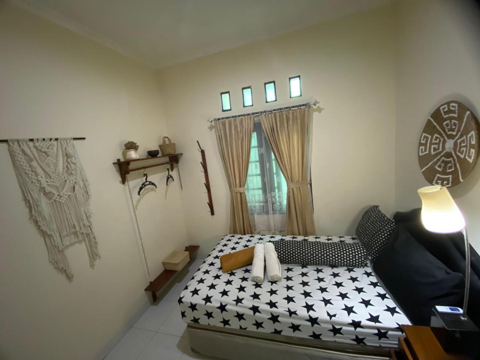 Coliving Jogja Sweet Home Kost Lengkap Di Jogjakarta Номер фото