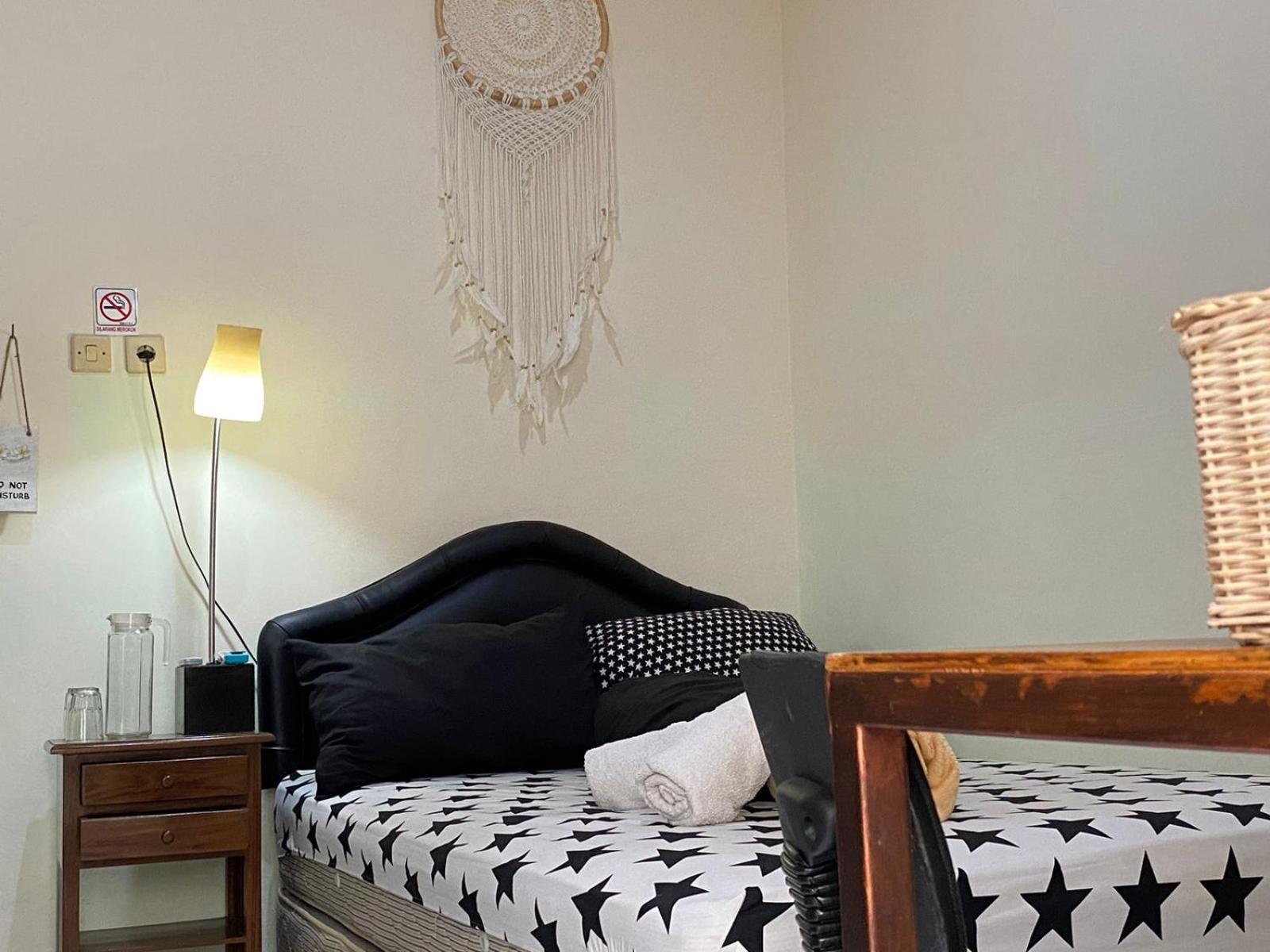 Coliving Jogja Sweet Home Kost Lengkap Di Jogjakarta Номер фото