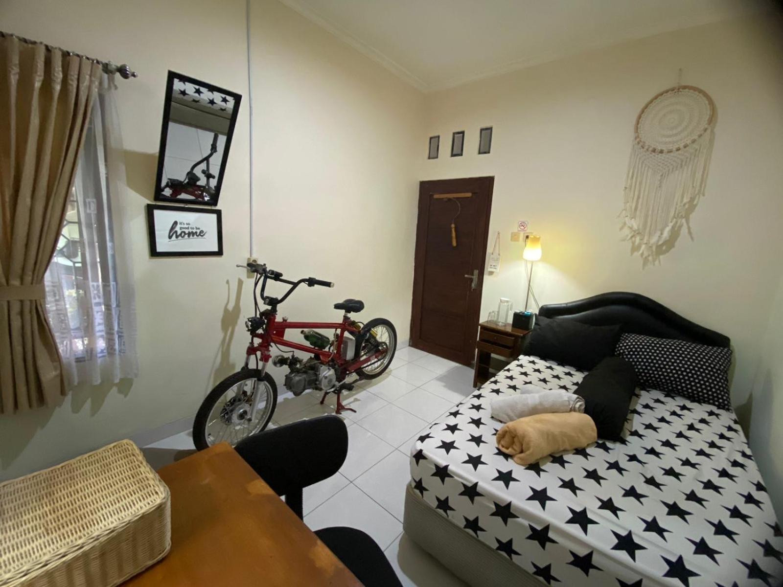 Coliving Jogja Sweet Home Kost Lengkap Di Jogjakarta Номер фото
