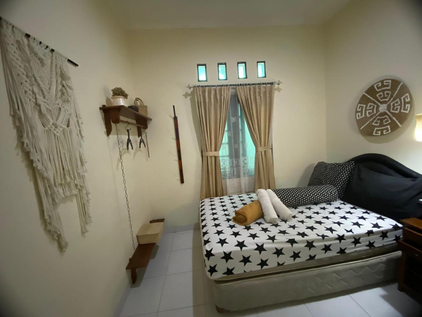 Coliving Jogja Sweet Home Kost Lengkap Di Jogjakarta Номер фото