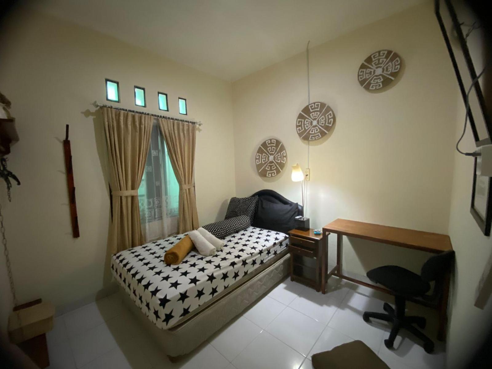 Coliving Jogja Sweet Home Kost Lengkap Di Jogjakarta Номер фото