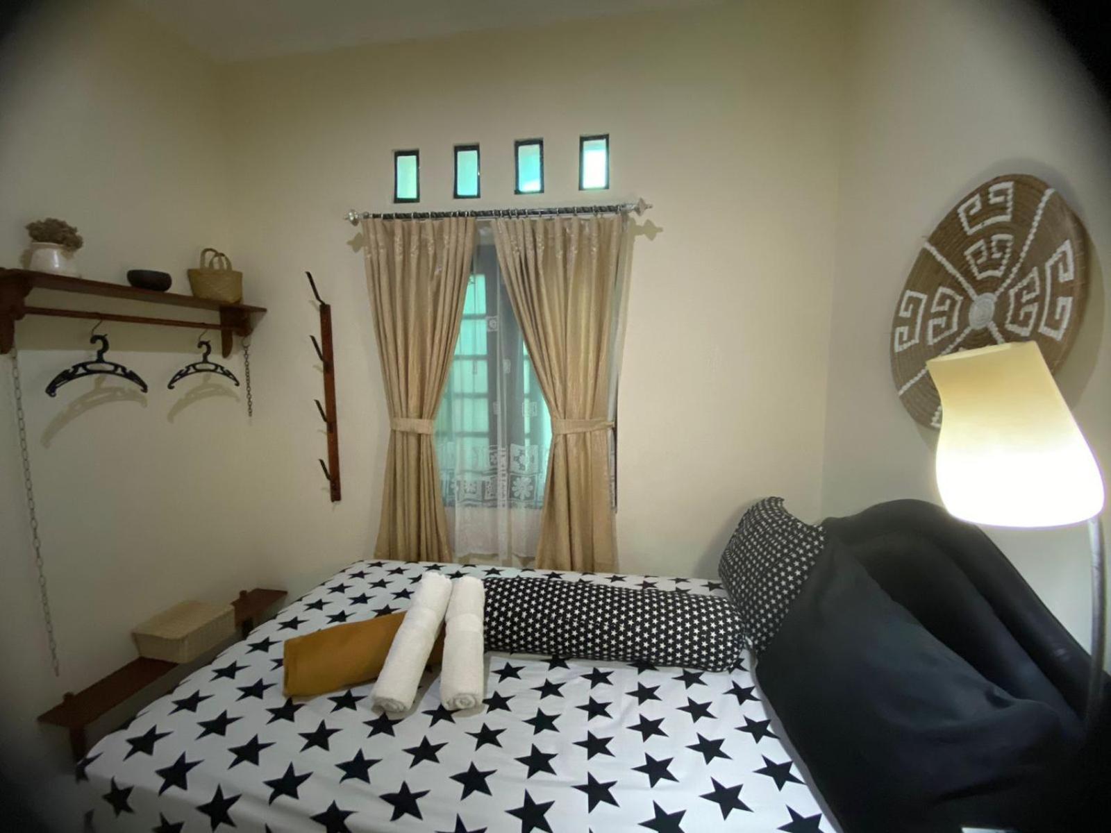 Coliving Jogja Sweet Home Kost Lengkap Di Jogjakarta Номер фото